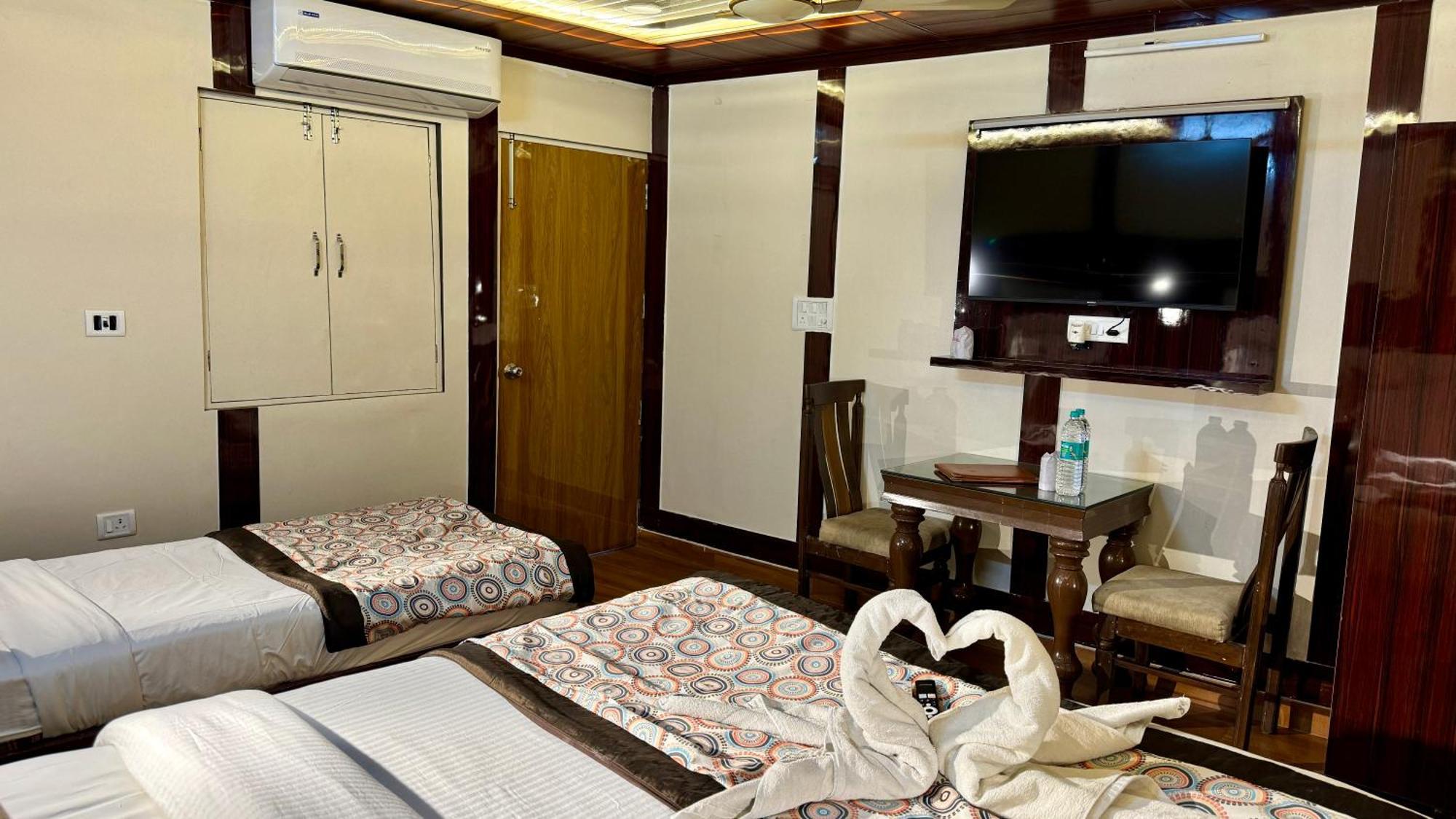 Hotel Golden Residency Nueva Delhi Exterior foto