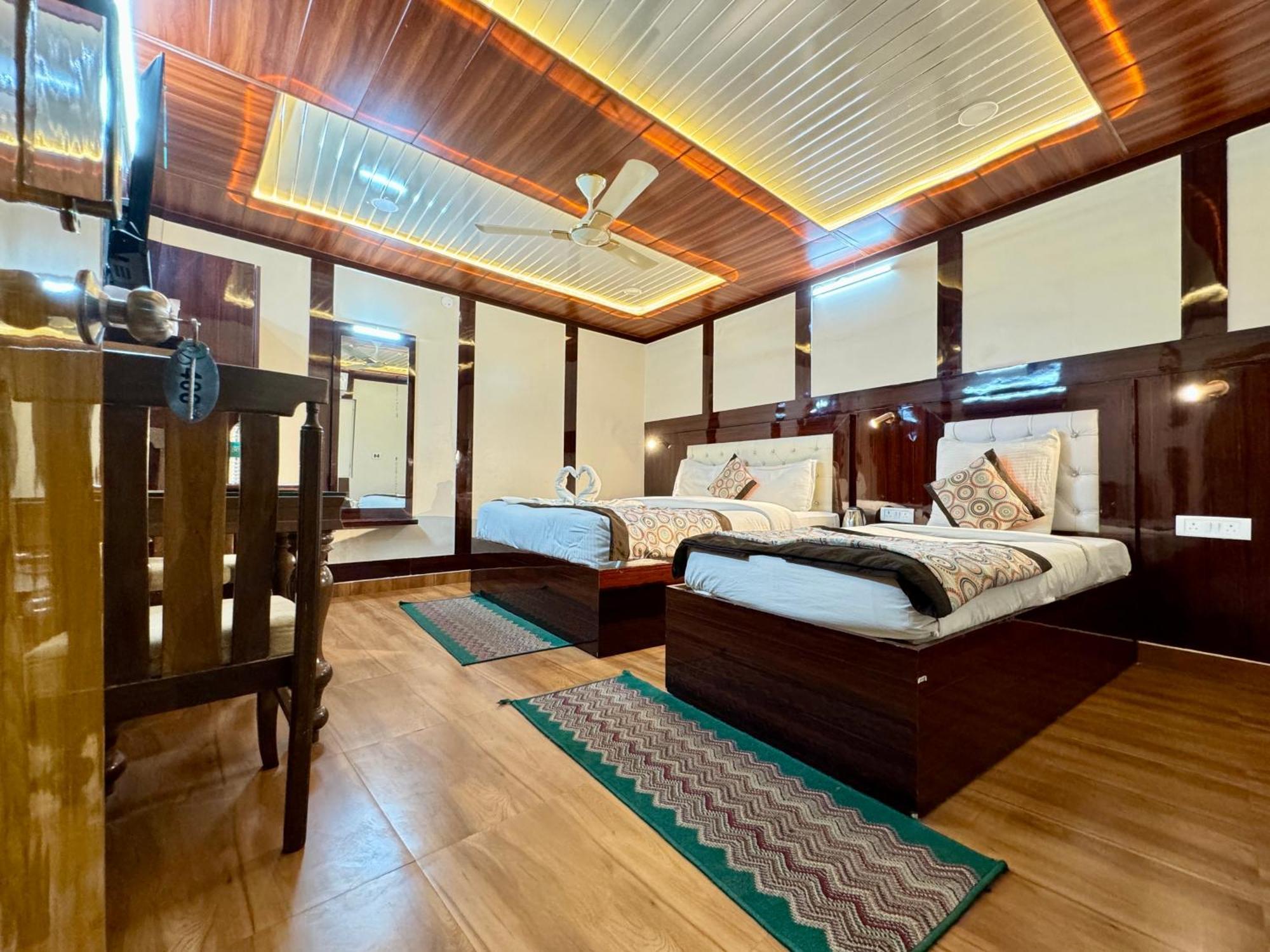 Hotel Golden Residency Nueva Delhi Exterior foto