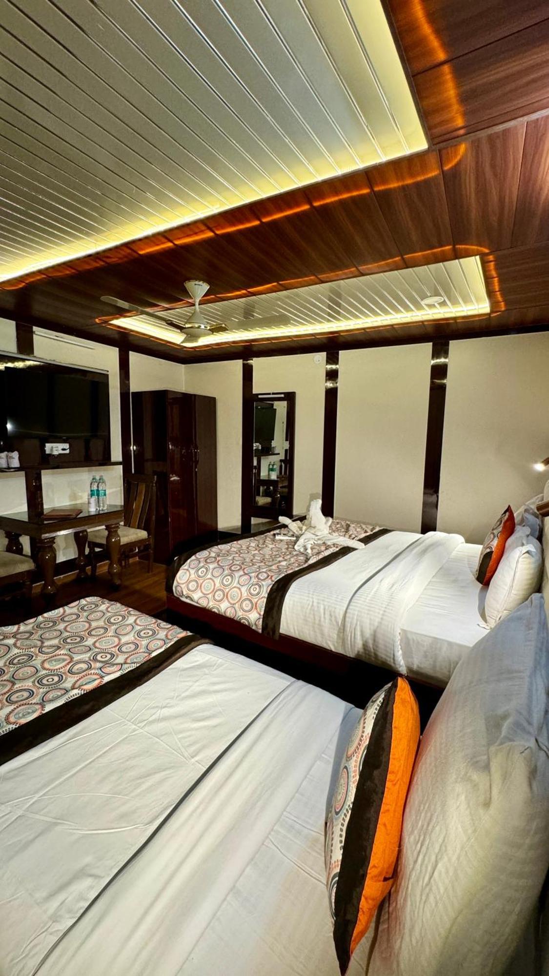 Hotel Golden Residency Nueva Delhi Exterior foto