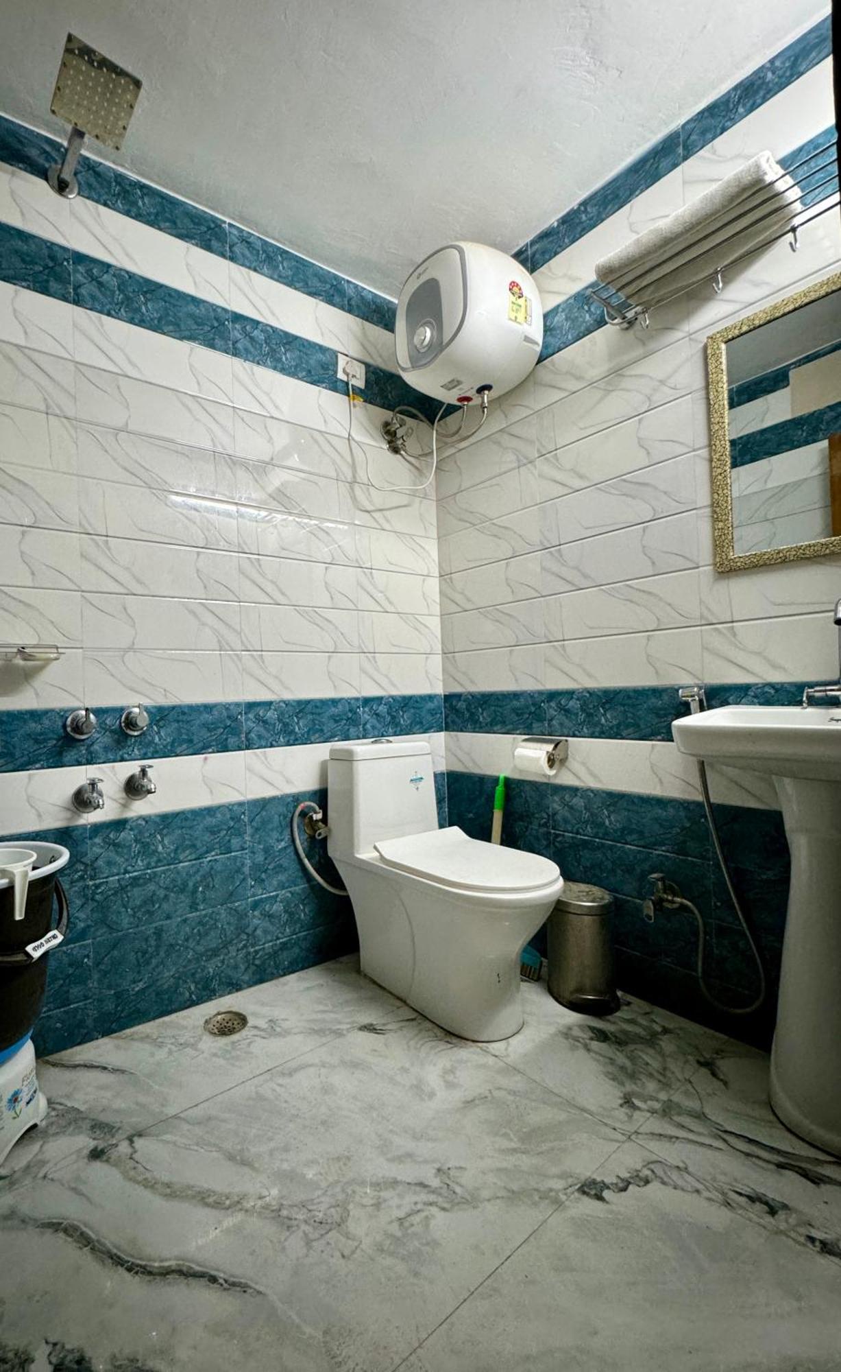 Hotel Golden Residency Nueva Delhi Exterior foto